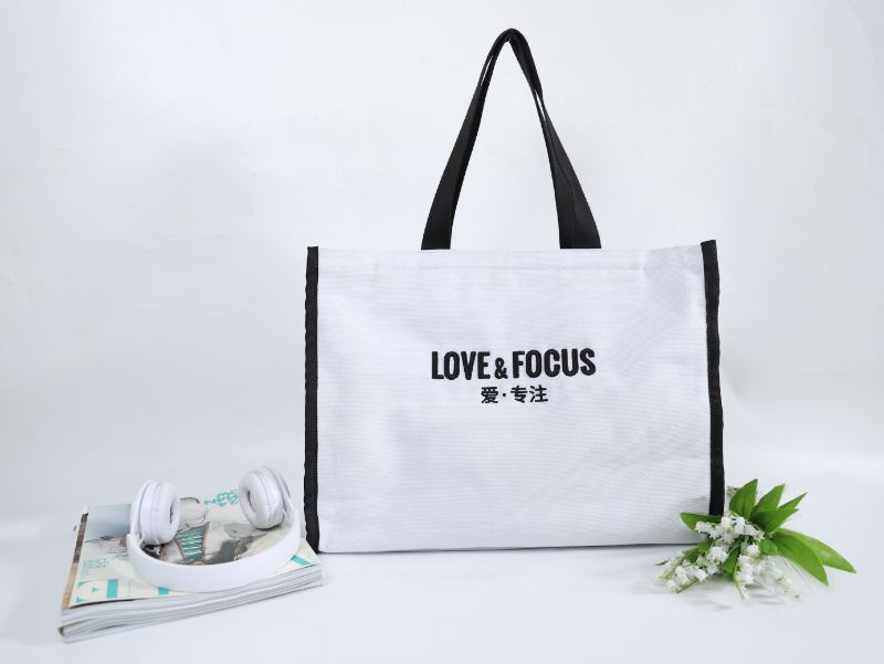 白色横款帆布包-01